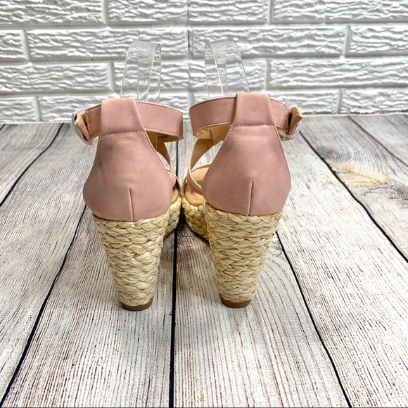 Dolce by Mojo Moxy Striped Sandal Wedges - Picture 5 of 6